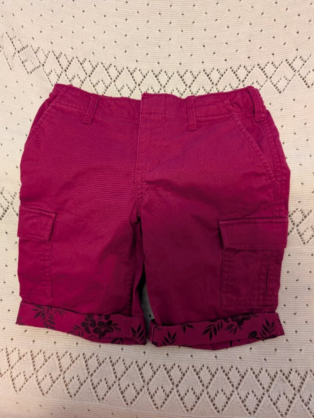 97% cotton Gap Kids size 7 purple shorts with flowered hem lots of pockets